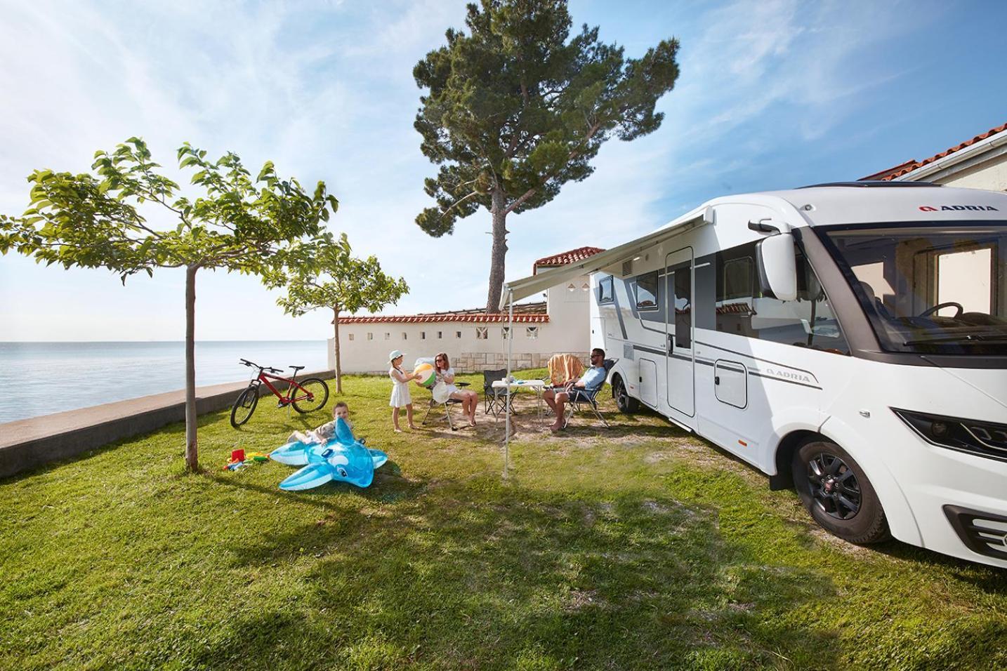 Camping Adria Ankaran - Pitches Exteriör bild