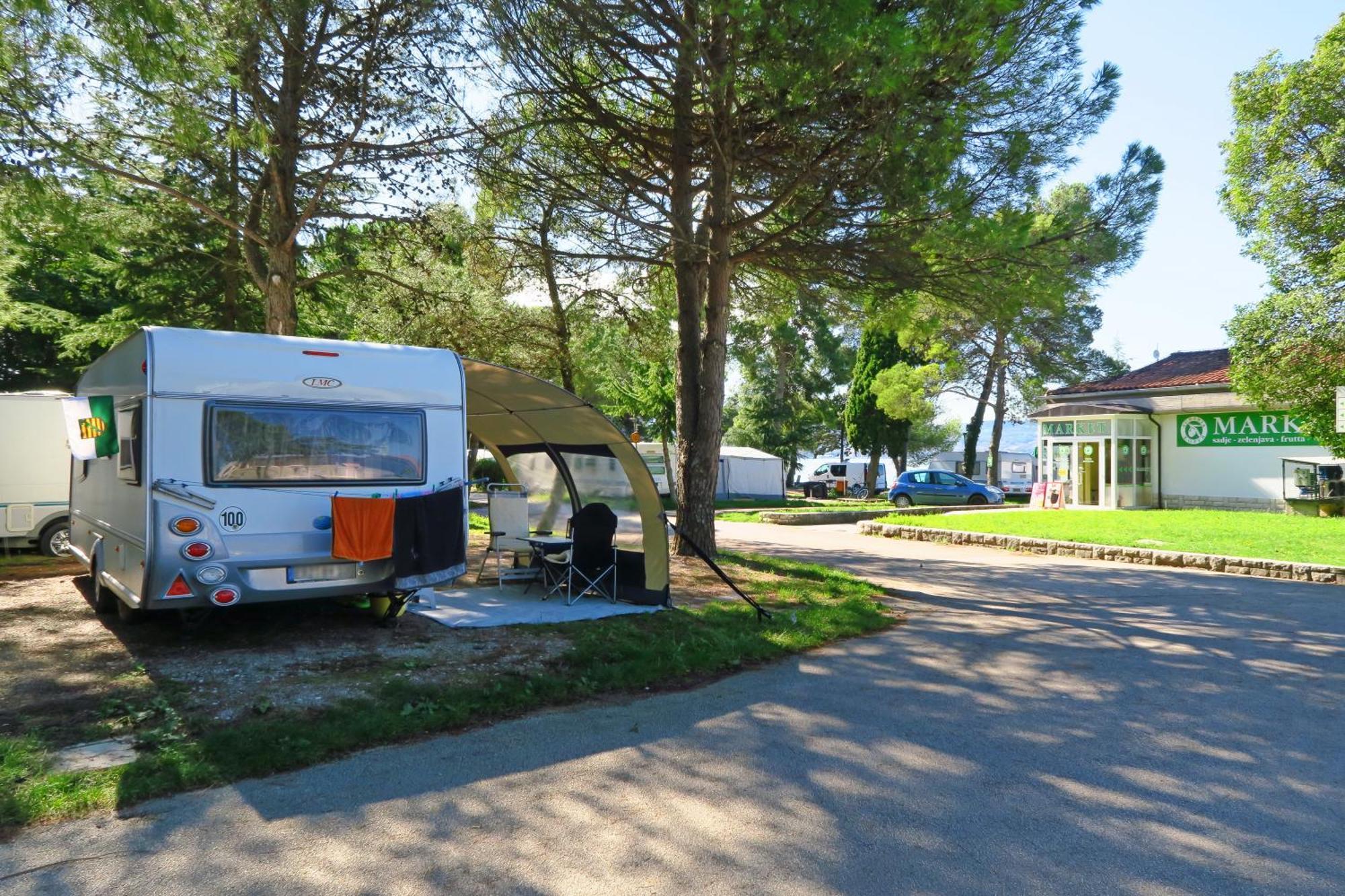 Camping Adria Ankaran - Pitches Exteriör bild
