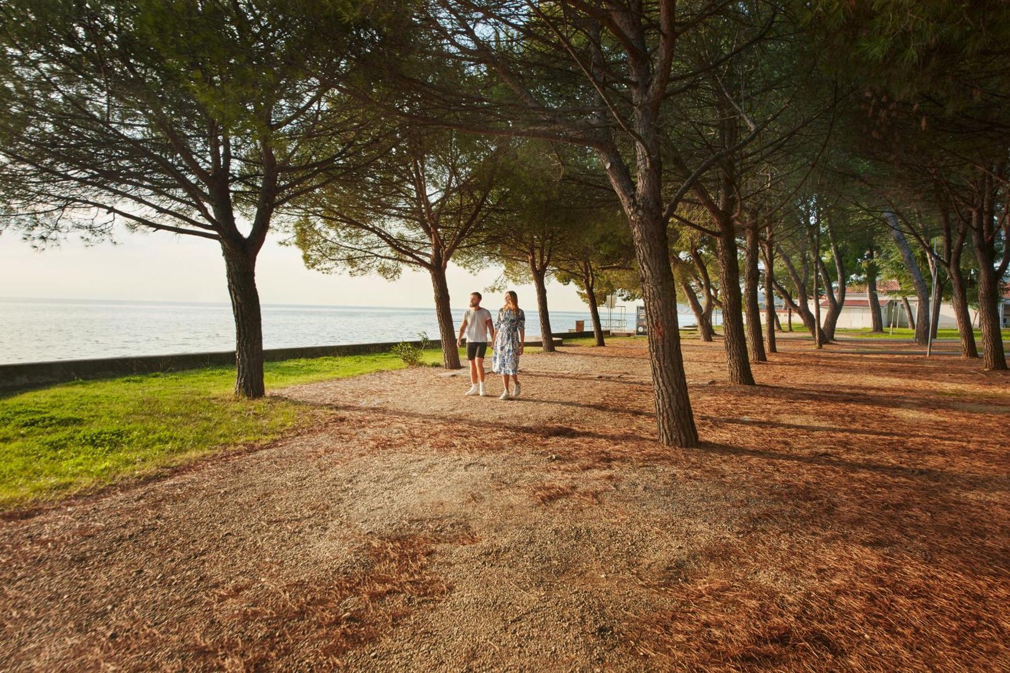 Camping Adria Ankaran - Pitches Exteriör bild